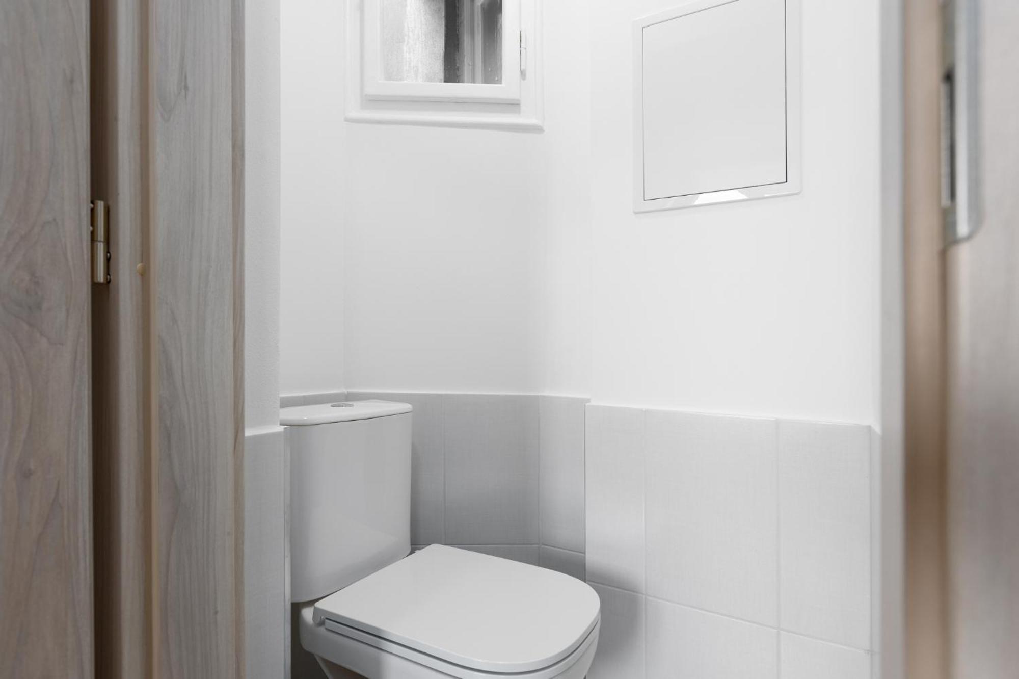 Apartmán U Metra S Terasou